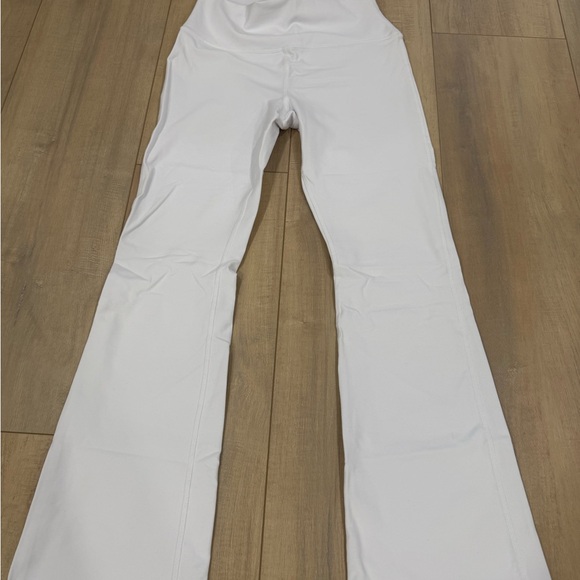 ALO Yoga Pants - ALO Yoga White Seamless Performance Leggings
